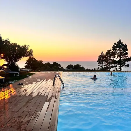 Blubear Bed & Breakfast 4*